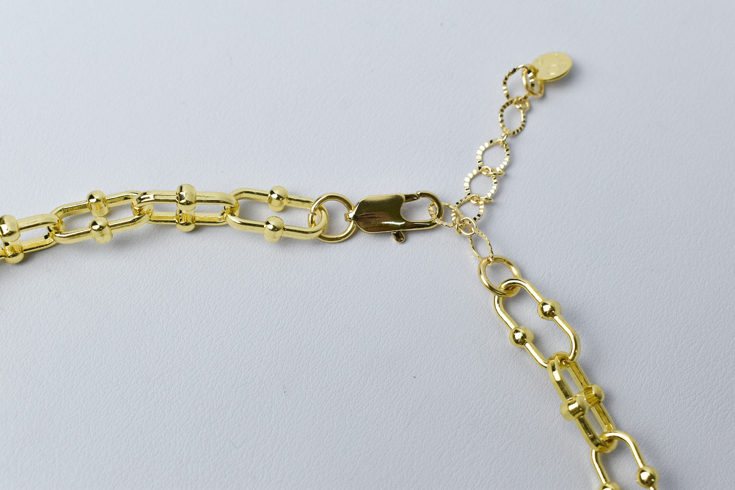 COLLAR TITY